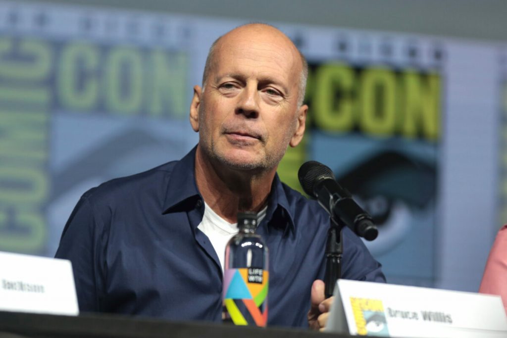 Bruce Willis si ritira dal cinema: è affetto da afasia