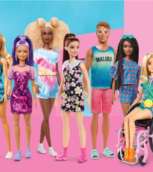 Inclusione: Barbie l'apparecchio acustico Ken la vitiligine