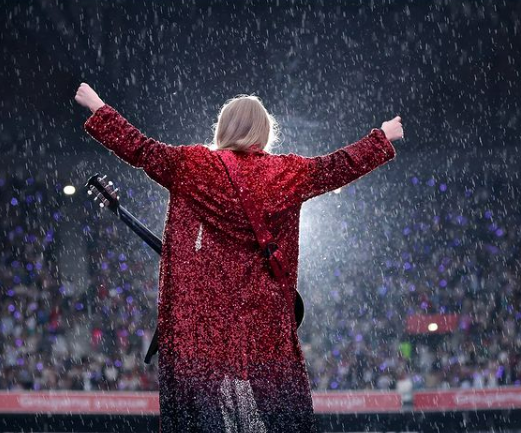 Fashion Life Web Taylor Swift