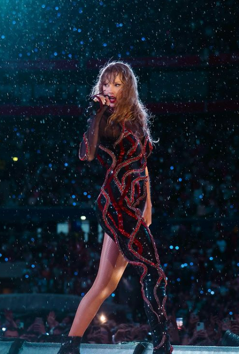 Fashion Life Web Taylor Swift