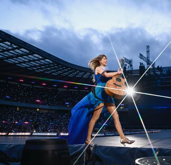 Fashion Life Web Taylor Swift