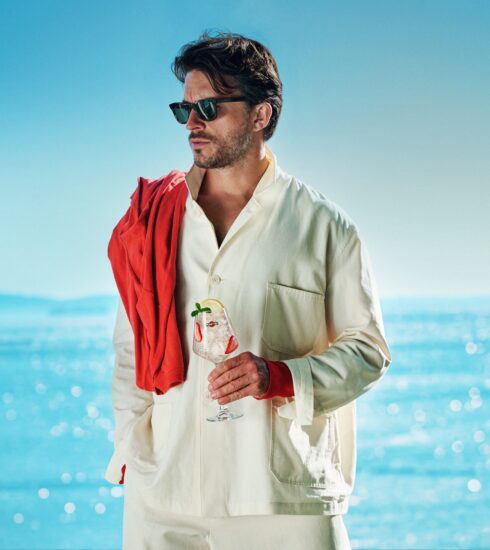 MARTINI Man Jonathan Bailey ph press1