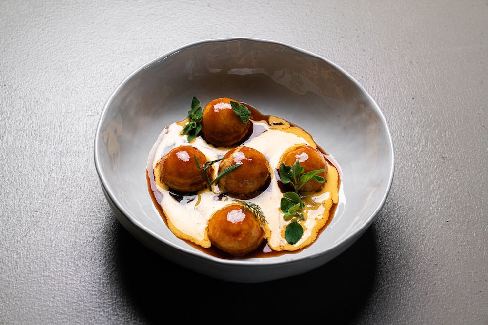Campidanese - Bottoni di patate salsa campidanese e zabaione al finocchietto ph Press